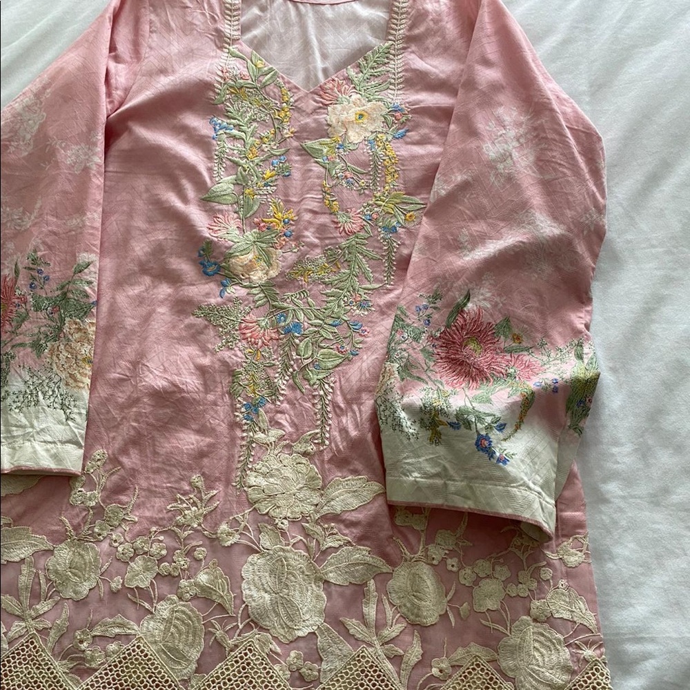 Pakistani 3 Piece Embroidered Outfit